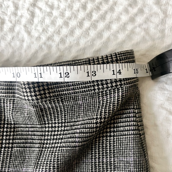 Ralph Lauren Purple Label 100% Wool Plaid pant. Size 2. - Picture 9 of 12